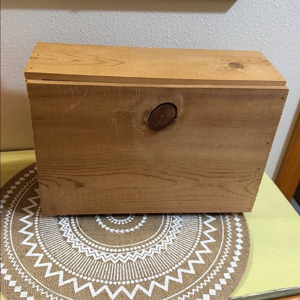 Darigold Wooden Crate